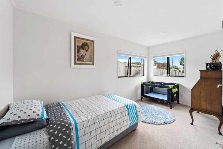 Photo of property in 52 Waiora Road, Stanmore Bay, Whangaparaoa, 0932