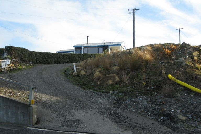 Photo of property in 16 Ward Parade, Bluff, 9814