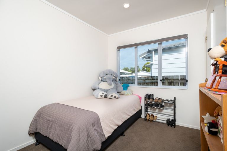 Photo of property in 8b Ascot Avenue, Henderson, Auckland, 0610