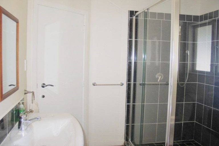 Photo of property in 243a Glengarry Road, Glen Eden, Auckland, 0602