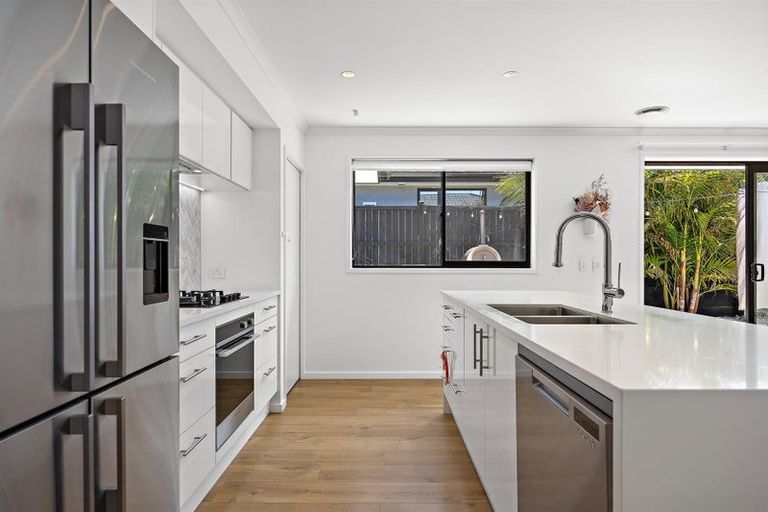 Photo of property in 25 Nobilo Road, Kumeu, 0810