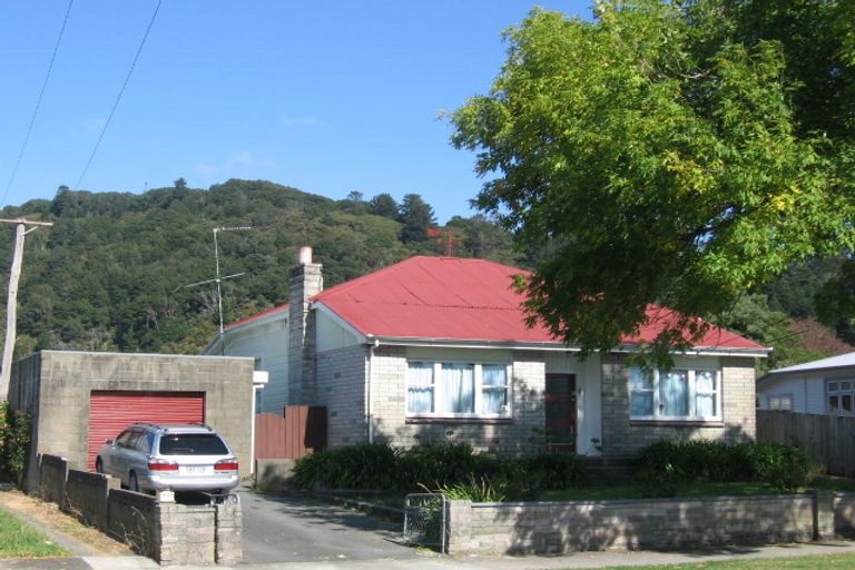 Photo of property in 43 Seddon Street, Wallaceville, Upper Hutt, 5018