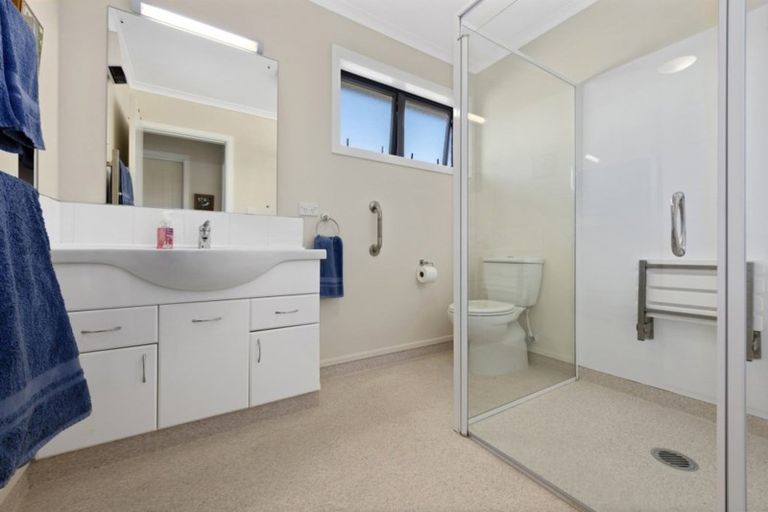 Photo of property in 3b Oxford Crescent, Ebdentown, Upper Hutt, 5018