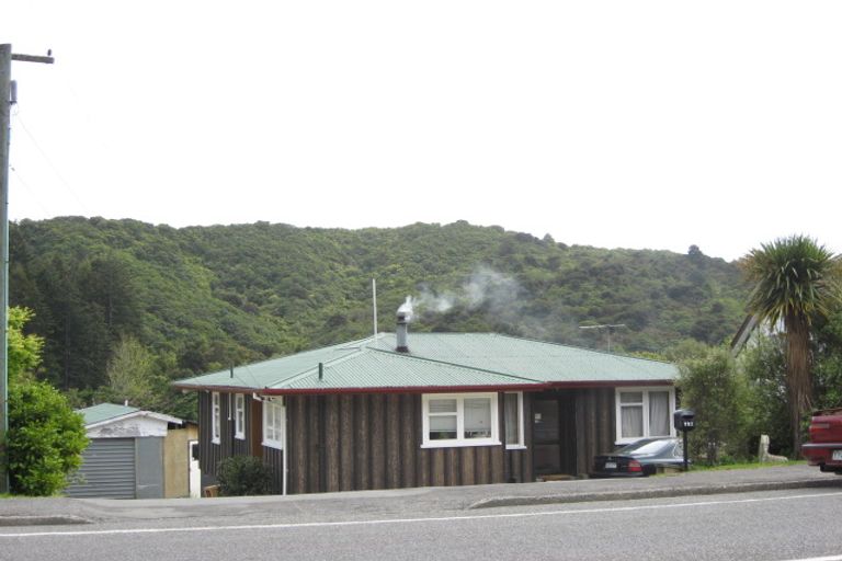 Photo of property in 123 Waikawa Road, Picton, 7220