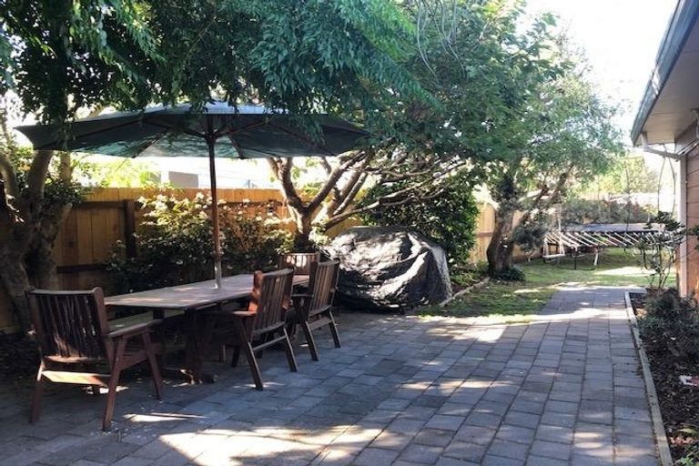 Photo of property in 8b Hayley Grove, Papamoa Beach, Papamoa, 3118