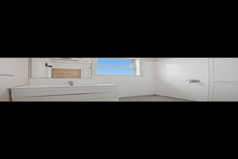 Photo of property in 14 Huatoki Street, Vogeltown, New Plymouth, 4310