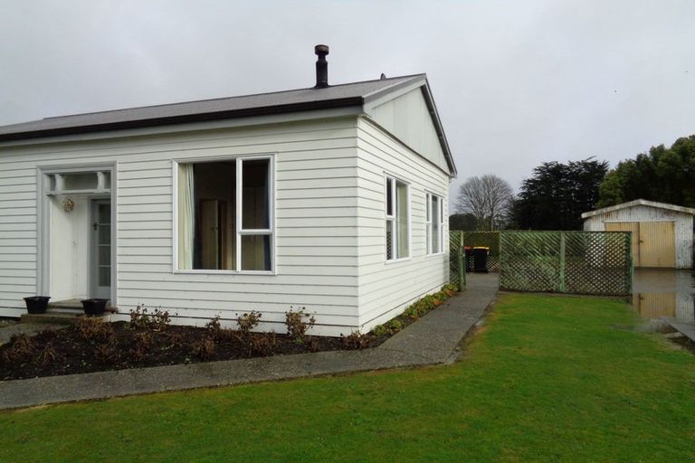 Photo of property in 82 Seaward Road, Edendale, 9825