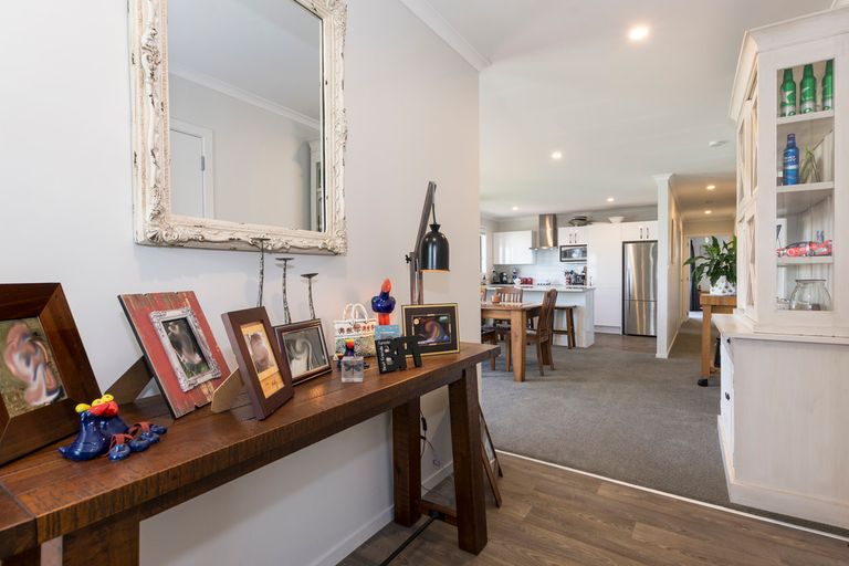 Photo of property in 28 Utopia Park Heights, Welcome Bay, Tauranga, 3112