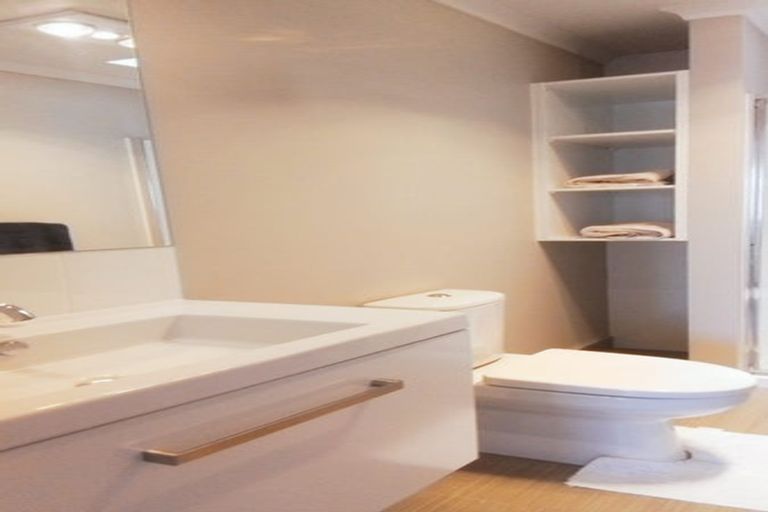 Photo of property in 46 Plescher Crescent, Leamington, Cambridge, 3432