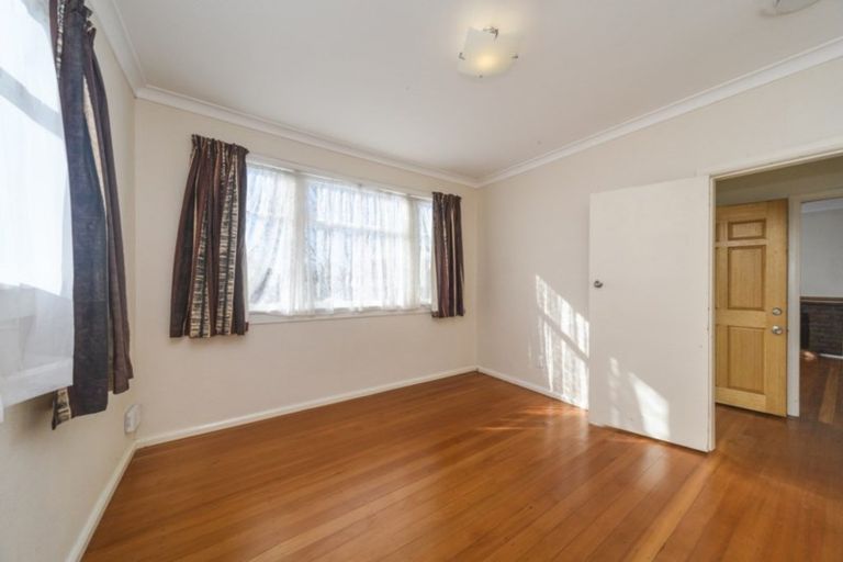 Photo of property in 6 Ihle Street, Terrace End, Palmerston North, 4410