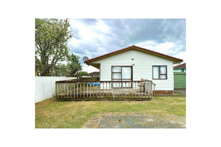 Photo of property in 1/24 Burundi Avenue, Clendon Park, Auckland, 2103