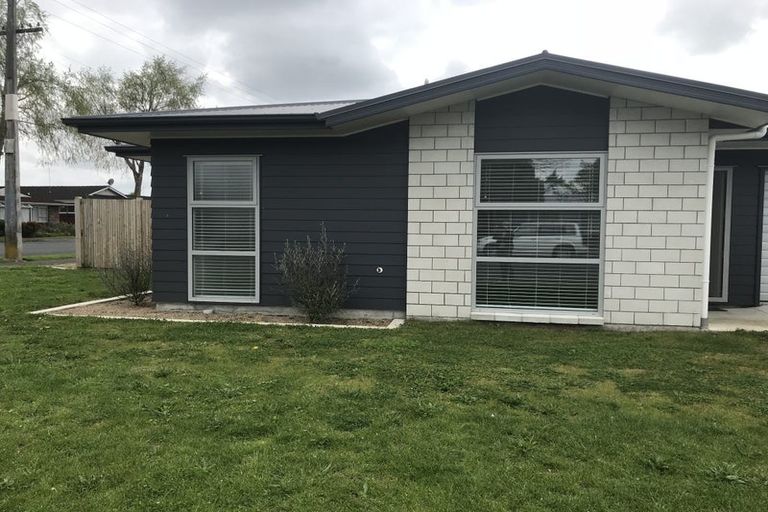 Photo of property in 2/30 Heath Street, Saint Andrews, Hamilton, 3200