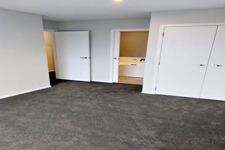 Photo of property in 20 Kopua Place, Whitby, Porirua, 5024