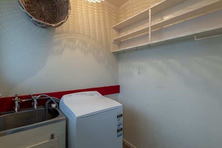 Photo of property in 26 Barron Drive, Green Bay, Auckland, 0604