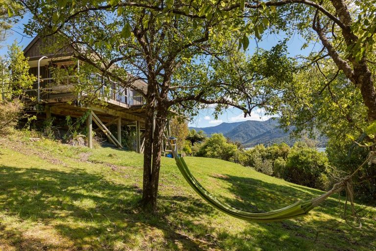 Photo of property in 556 Moetapu Bay Road, Moetapu Bay, Picton, 7282