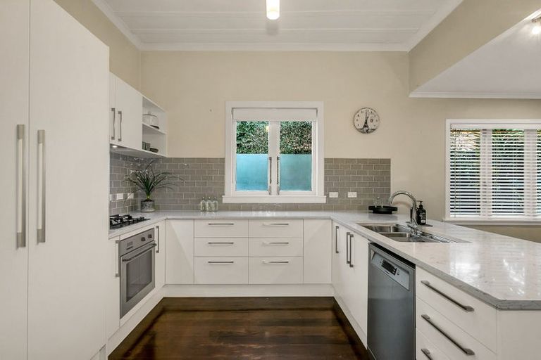 Photo of property in 47 Moa Road, Point Chevalier, Auckland, 1022