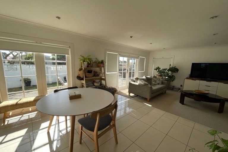 Photo of property in 281 Muritai Road, Eastbourne, Lower Hutt, 5013