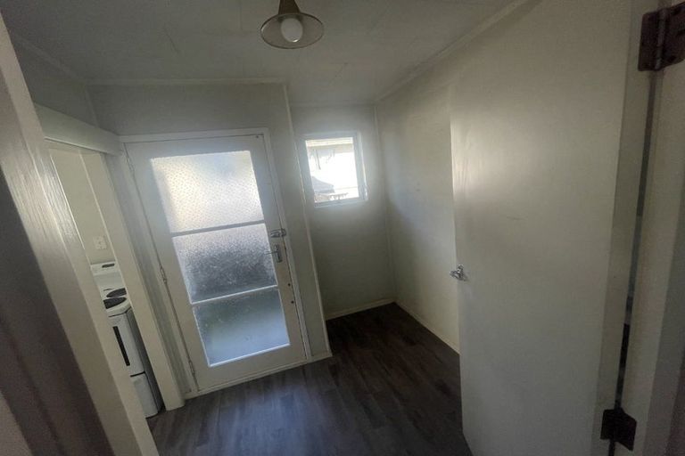 Photo of property in 357 Roscommon Road, Clendon Park, Auckland, 2103