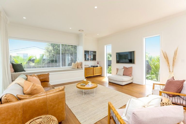 Photo of property in 161 Lemon Street, Strandon, New Plymouth, 4312