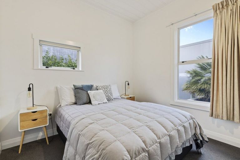 Photo of property in 210 Courtenay Street, New Plymouth, 4312