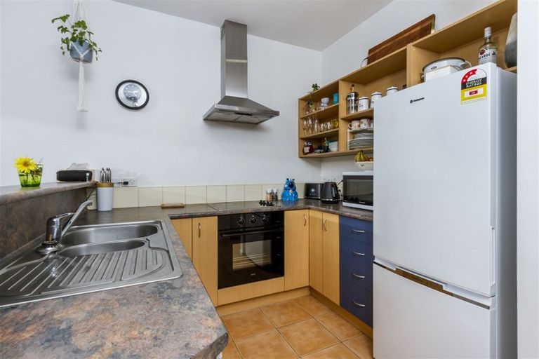 Photo of property in 5/11 The Avenue, Albany, Auckland, 0632