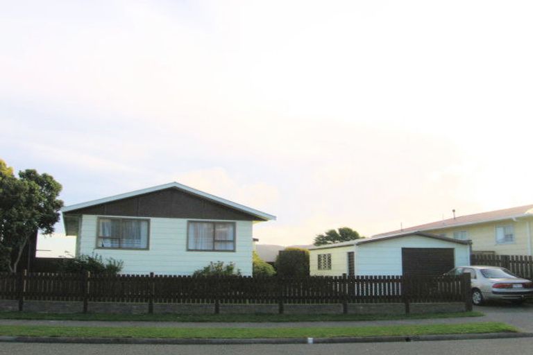 Photo of property in 35 Mossburn Grove, Kelson, Lower Hutt, 5010