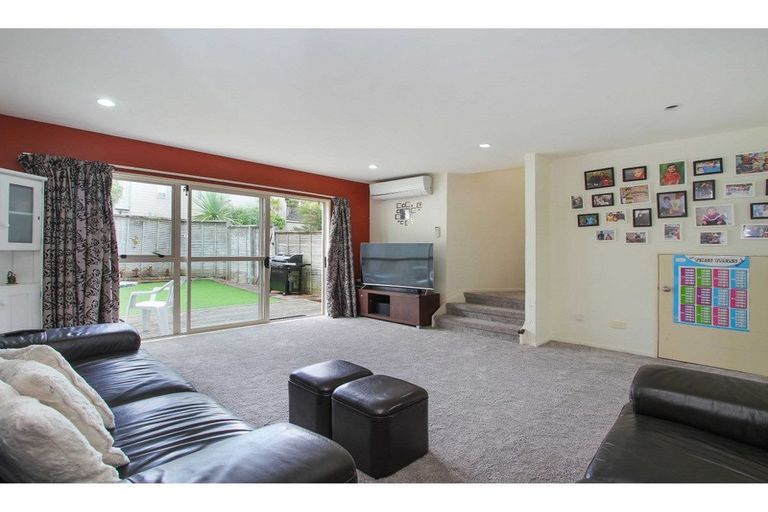 Photo of property in 1/206 Manuka Road, Bayview, Auckland, 0629