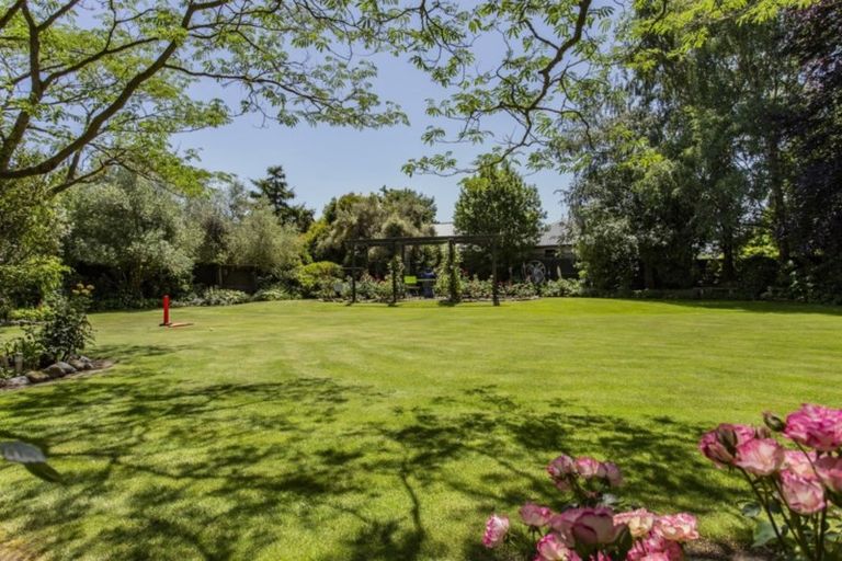 Photo of property in 3 Ron Brooking Close, Rangiora, 7400