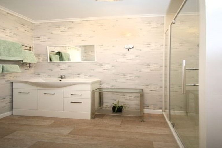 Photo of property in 1/1 Pukeko Lane, Brookfield, Tauranga, 3110