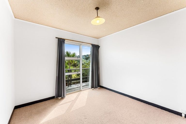 Photo of property in 1/150 Dowse Drive, Maungaraki, Lower Hutt, 5010