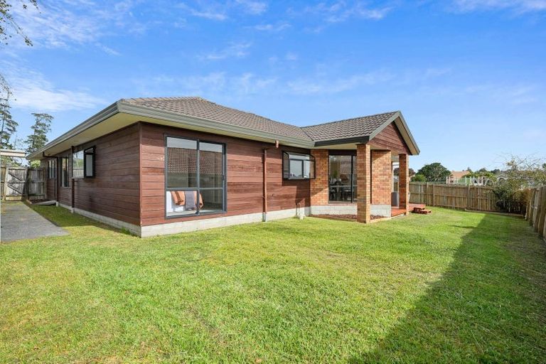 Photo of property in 172 Burswood Drive, Burswood, Auckland, 2013