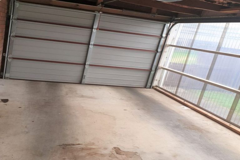 Photo of property in 70 Sandspit Road, Waiuku, 2123