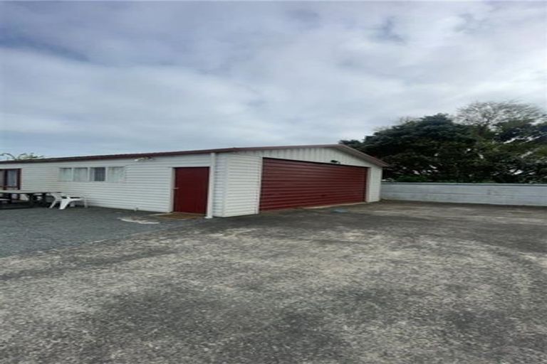 Photo of property in 34 Beauzami Crescent, Ascot Park, Porirua, 5024