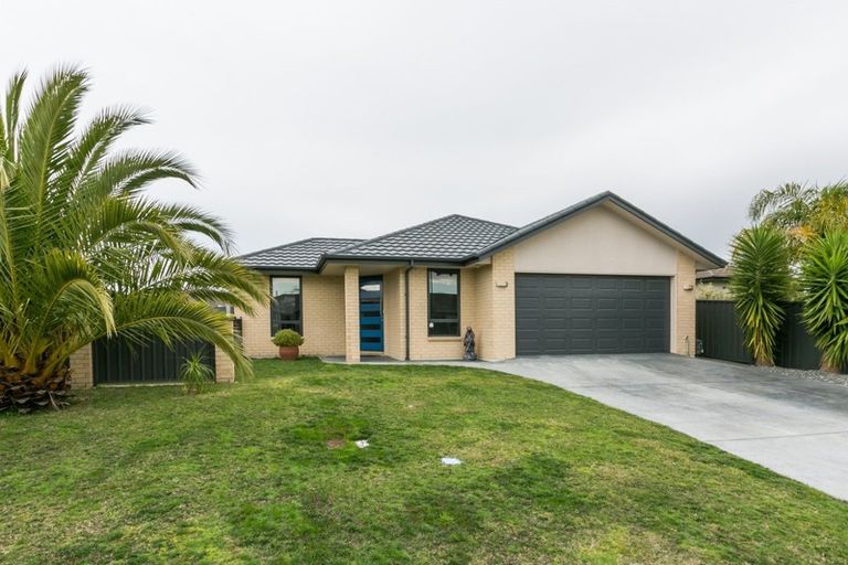Photo of property in 6 Karoola Place, Havelock North, 4130