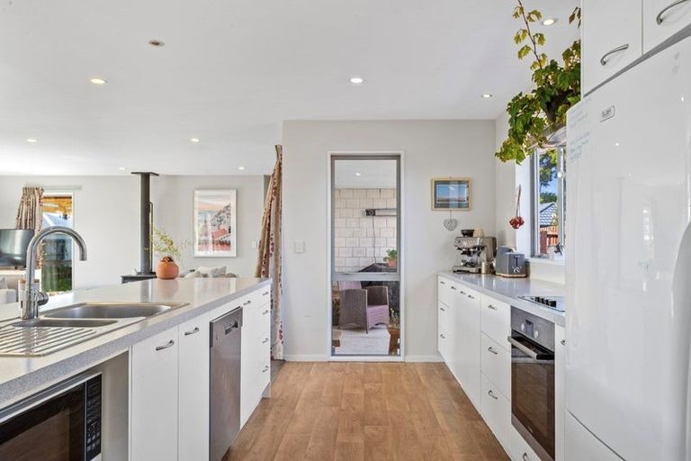 Photo of property in 2 Stonebridge Lane, Oxford, 7430