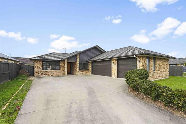 Photo of property in 20 Hector Drive, Rototuna North, Hamilton, 3210