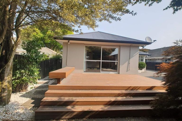 Photo of property in 37 Acacia Avenue, Upper Riccarton, Christchurch, 8041