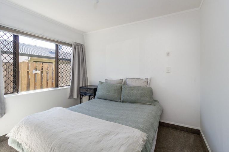 Photo of property in 2/17 Church Road, Taradale, Napier, 4112