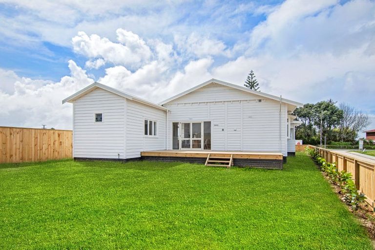Photo of property in 237 Marsden Point Road, Ruakaka, 0116