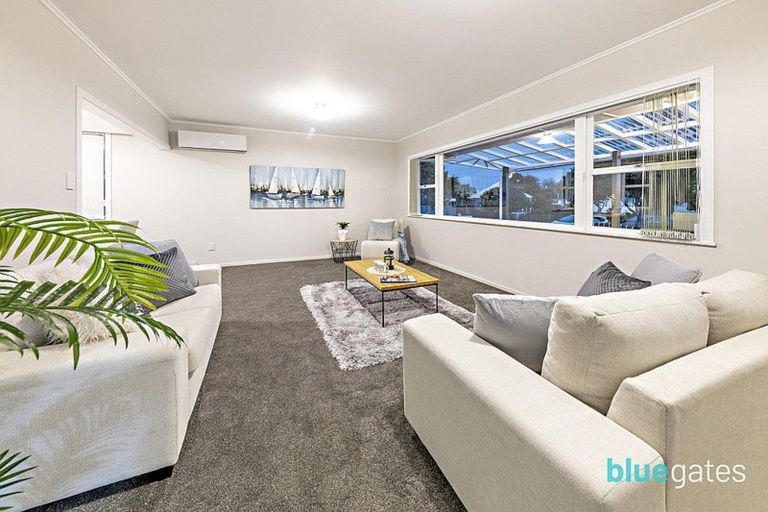 Photo of property in 12 Hywell Place, Manurewa, Auckland, 2102