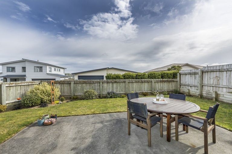 Photo of property in 32 Havana Rise, Grenada Village, Wellington, 6037