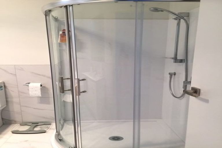 Photo of property in 7 Sophie Lane, Henderson, Auckland, 0612