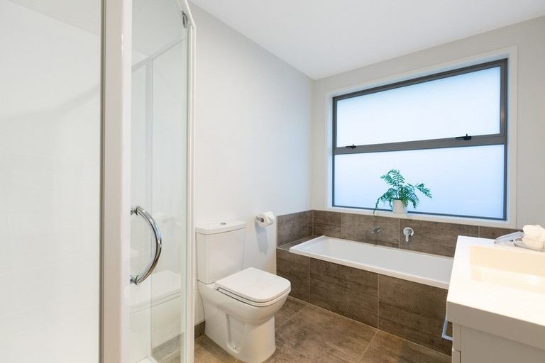 Photo of property in 261 Lakes Boulevard, Pyes Pa, Tauranga, 3112