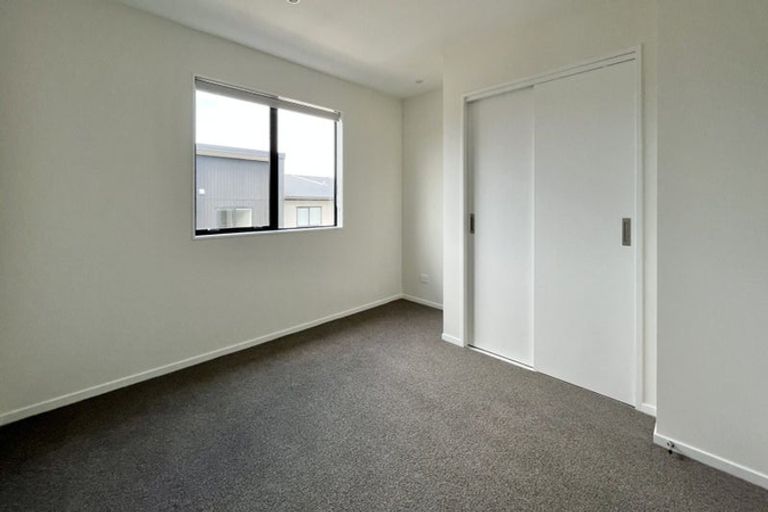 Photo of property in 4/476 West Coast Road, Glen Eden, Auckland, 0602