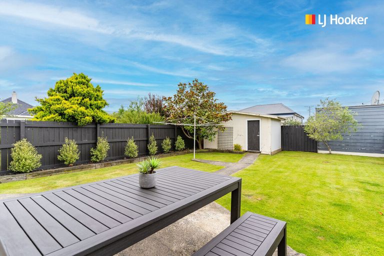 Photo of property in 10 Hargest Crescent, Saint Kilda, Dunedin, 9012