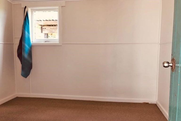 Photo of property in 10 Chapel Street, Papakura, 2110