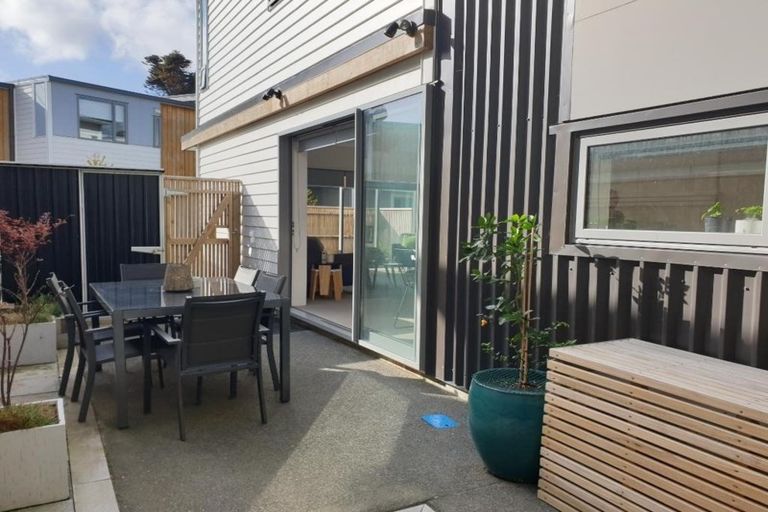 Photo of property in 8/7 Handyside Street, Tawa, Wellington, 5028