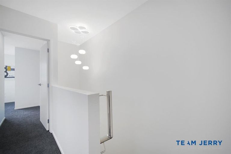 Photo of property in 63 Whare Kauri Road, Papakura, 2110