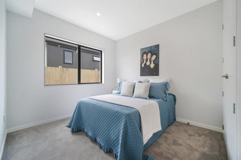 Photo of property in 16 Lumber Rise, Swanson, Auckland, 0614