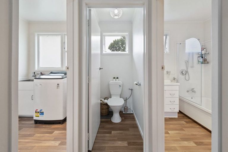 Photo of property in 6 Kimberley Grove, Westbrook, Palmerston North, 4412